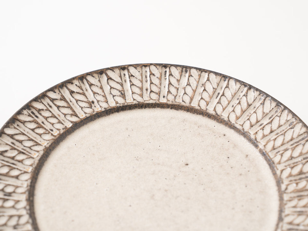 Twisted Rim Flat Plate (7 Sun, White) - Crafted By Masanori Yamamoto