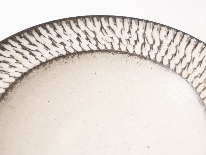 Shinogi Rim Plate (Large, White) - Crafted By Masanori Yamamoto