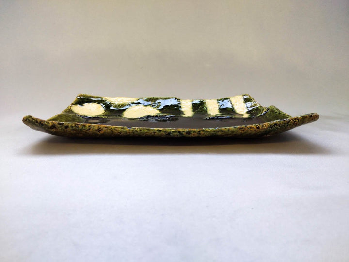 Oribe Round Pattern Striped Pottery Plate - Crafted By Kazuhito Yamamoto