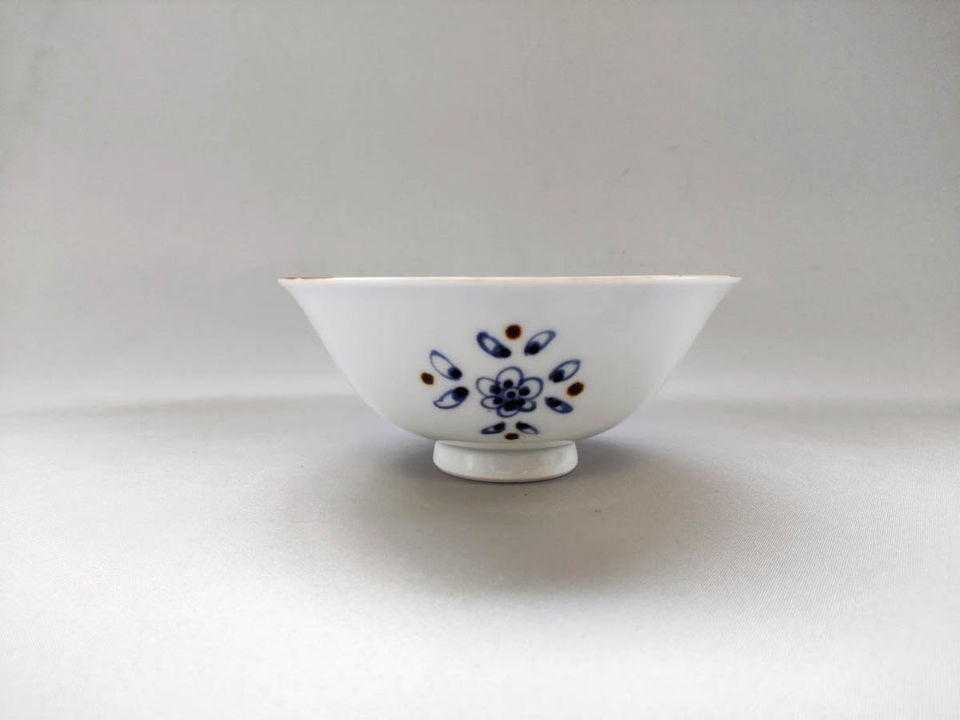 Large Vine Arabesque Rice Bowl - Crafted By Tokushichi Kiln