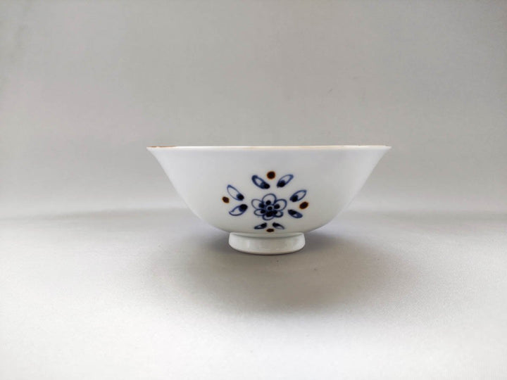 Large Vine Arabesque Rice Bowl - Crafted By Tokushichi Kiln