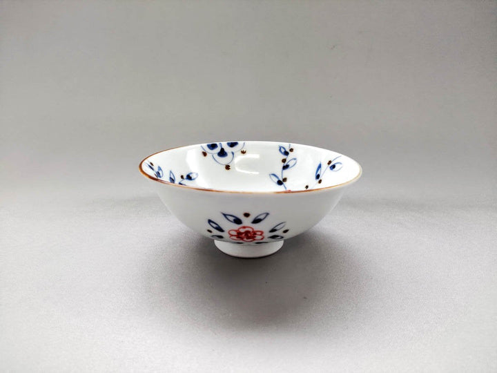 Small Vine Arabesque Rice Bowl - Crafted By Tokushichi Kiln