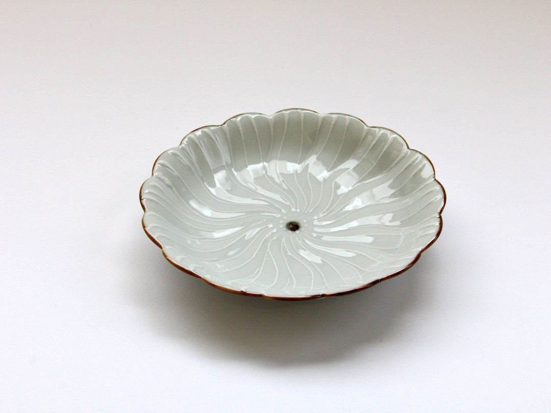 Slip Trailing Petal Flower Plate White Porcelain - Crafted By Tokushichi Kiln