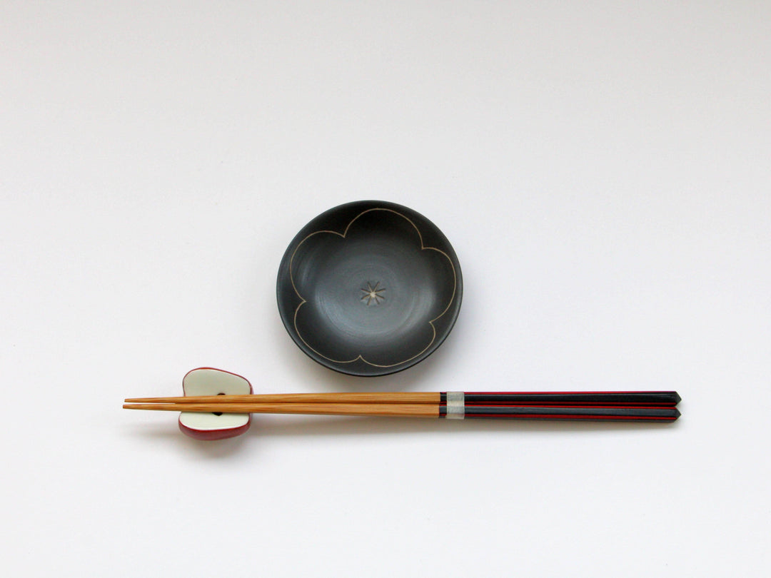 Black ceramic Carving (Japanese) 2.5-Sun Plate Ume - Crafted By Tamori Pottery