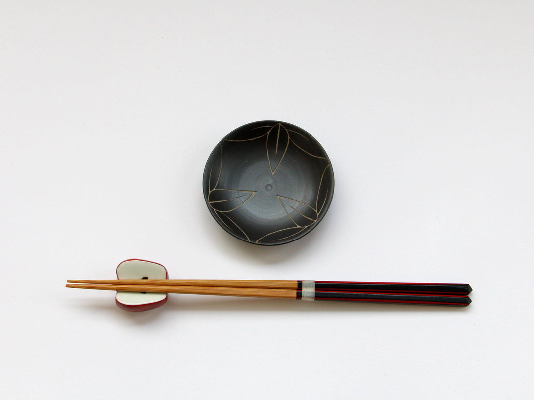 Black ceramic Carving (Japanese) 2.5-Sun Plate bamboo - Crafted By Tamori Pottery