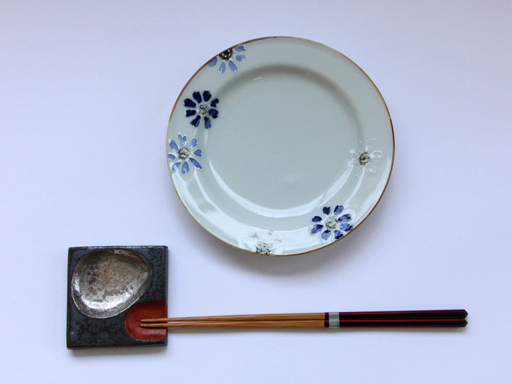 Slip Trailing Small Flower Chirashi Rim Plate Small - Crafted By Tokushichi Kiln