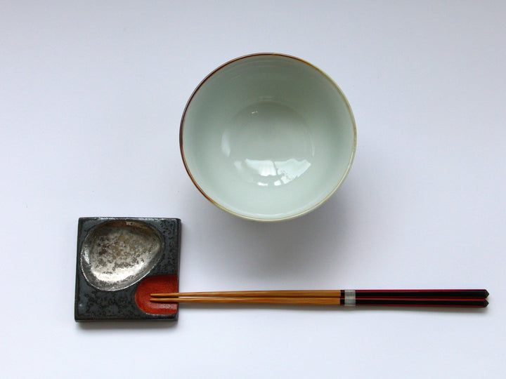 Slip Trailing Small Flower Chirashi Rice Bowl - Crafted By Tokushichi Kiln