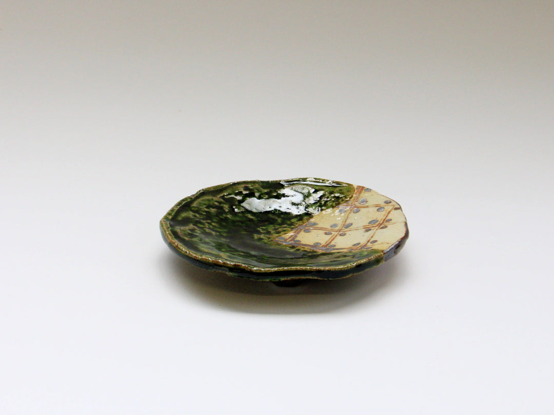 Oribe Dotted Grid Pattern 4-Sun Round Small Plate - Crafted By Nobumasa Kiminami