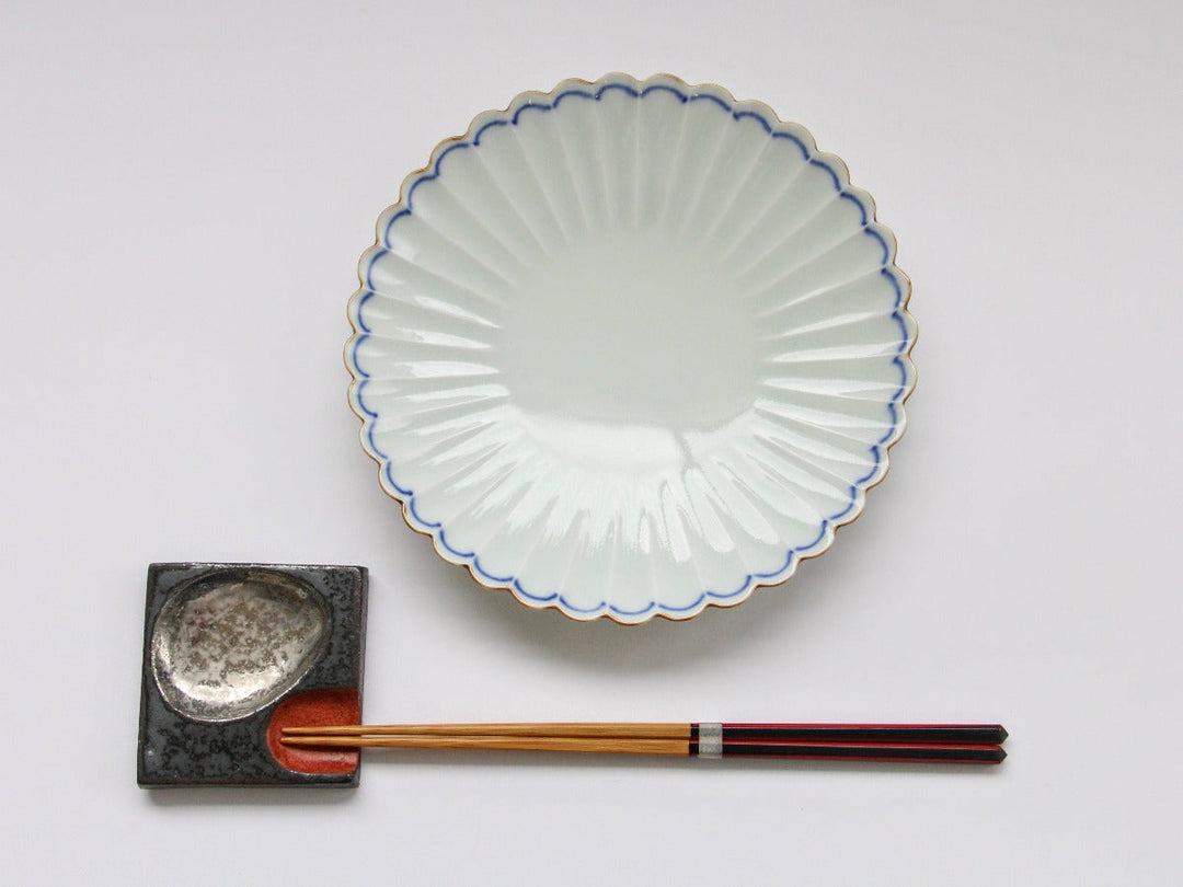 Rust Rim Line 18cm Chrysanthemum-Shaped Plate - Crafted By Kajiken Seiji