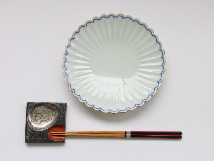 Rust Rim Line 18cm Chrysanthemum-Shaped Plate - Crafted By Kajiken Seiji
