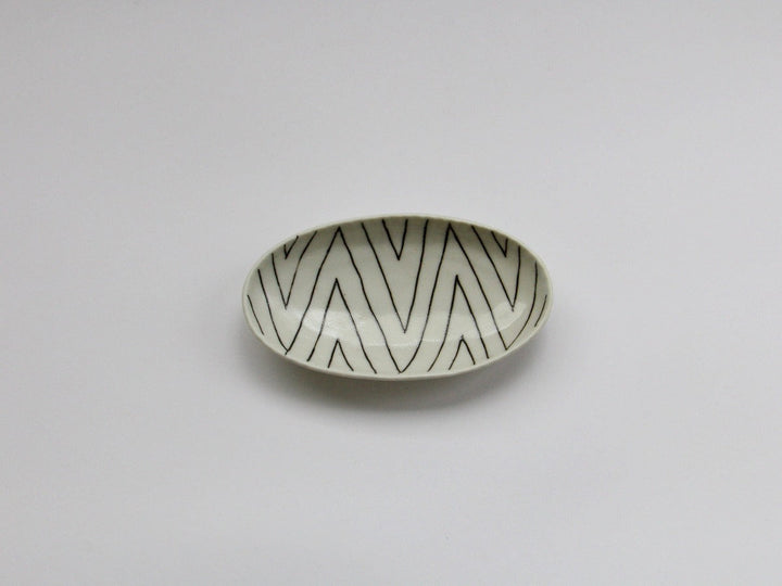Pearl Surface Geometric Oval Long Plate - Crafted By Tamori Toen