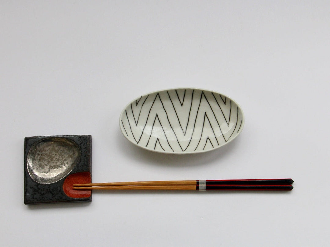 Pearl Surface Geometric Oval Long Plate - Crafted By Tamori Toen