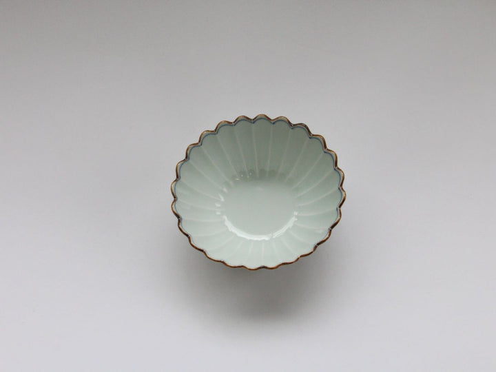 Small Oval Chrysanthemum-Shaped Bowl with Rust-Accented Goss Line Rim - Crafted By Kajiken Seiji