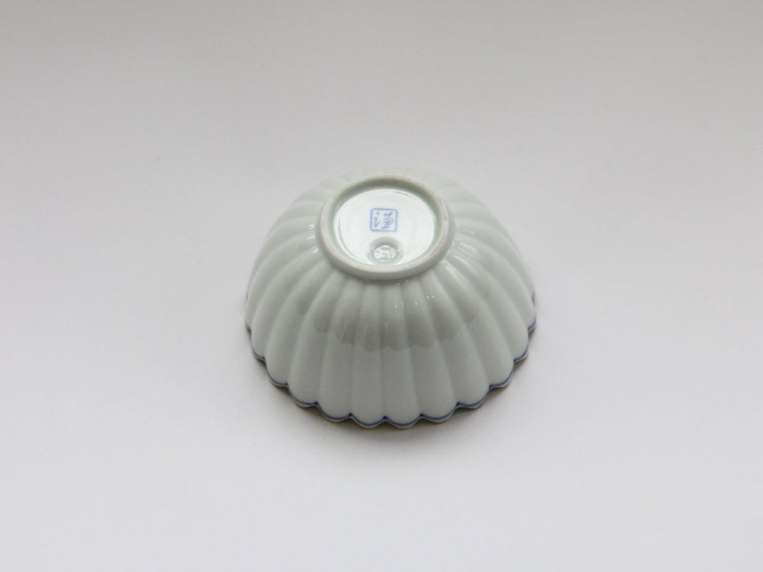 Small Oval Chrysanthemum-Shaped Bowl with Rust-Accented Goss Line Rim - Crafted By Kajiken Seiji