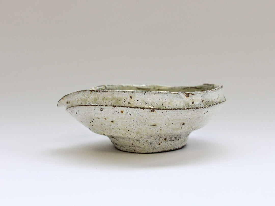 Small Vidro White Slip Katakuchi Bowl - Crafted By Kazuhito Yamamoto