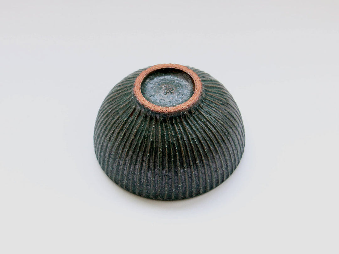 Rust Green Carved Rice Bowl — Hand-Glazed Japanese Pottery by Fumiyama Kanae