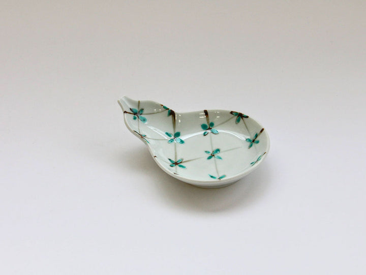 Flower Grid Gourd Plate (Green) - Crafted By Tokushichi Kiln