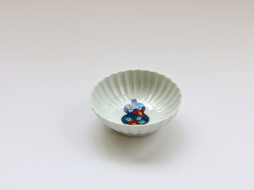 Red Camellia Gourd Motif Chrysanthemum Small Bowl — Hand-Glazed Japanese Porcelain by Tokushichi Kiln