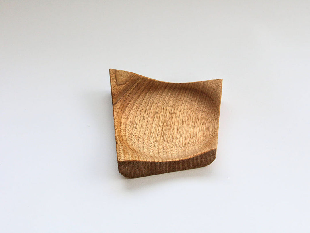 Walnut-Wood Diamond Plate, Clear, Medium — Hand-Finished Japanese Wood by Shinsuke Taguchi