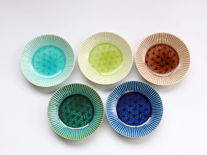 Siskin-Green Glazed Hemp-Leaf Carved Plate, 10cm — Hand-Carved Japanese Porcelain by Kajiken Seiji