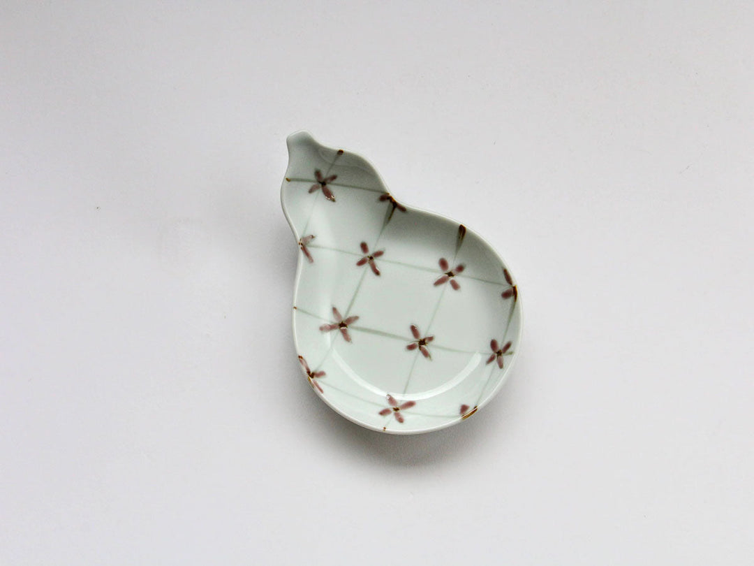 Flower-Lattice Gourd Plate, Purple — Hand-Glazed Japanese Porcelain by Tokushichi Kiln