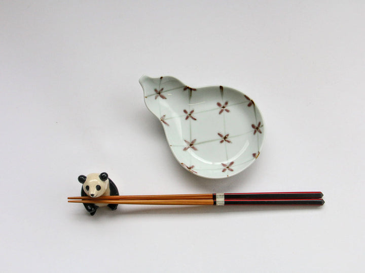 Flower-Lattice Gourd Plate, Purple — Hand-Glazed Japanese Porcelain by Tokushichi Kiln