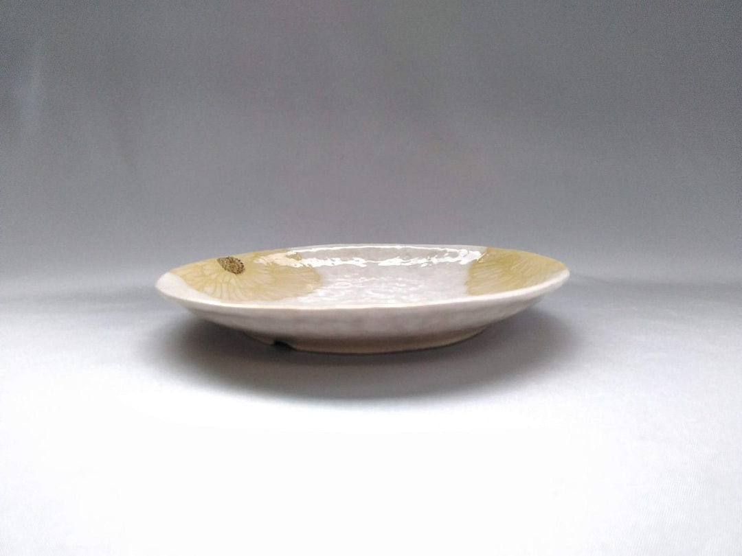 White Slip Peony 6.5-Sun Round Plate Yellow - Crafted By Yoshihei Kato