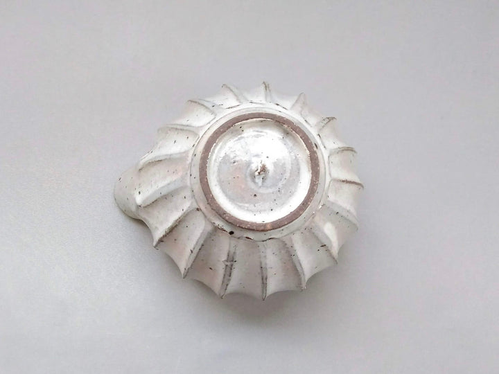 White Slip thick shavings Katakuchi Sake Pourer juki - Crafted By Hyozan Kiln