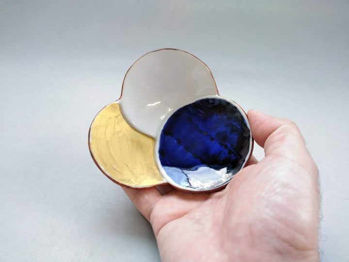 Old-Underglazed Gold-Colored Three-Legged Plate - Crafted By Jusen Kiln