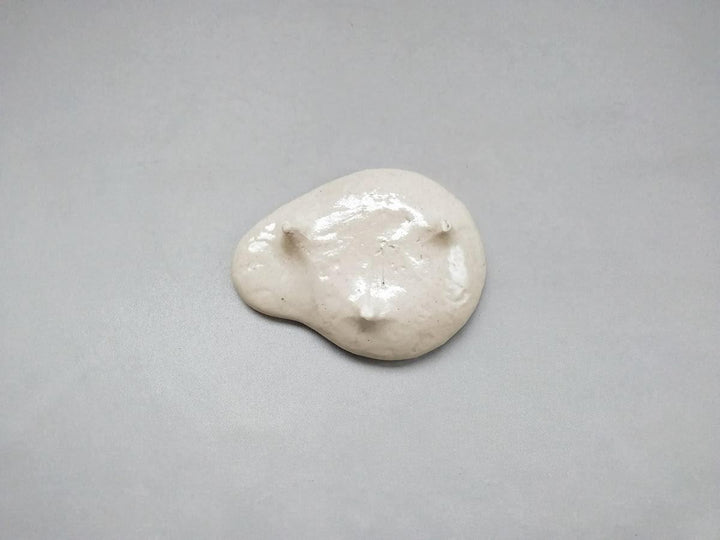 Peony Pattern Magatama Three-Legged Small Plate Blue — Hand-Glazed Japanese Pottery by Yoshihei Kato