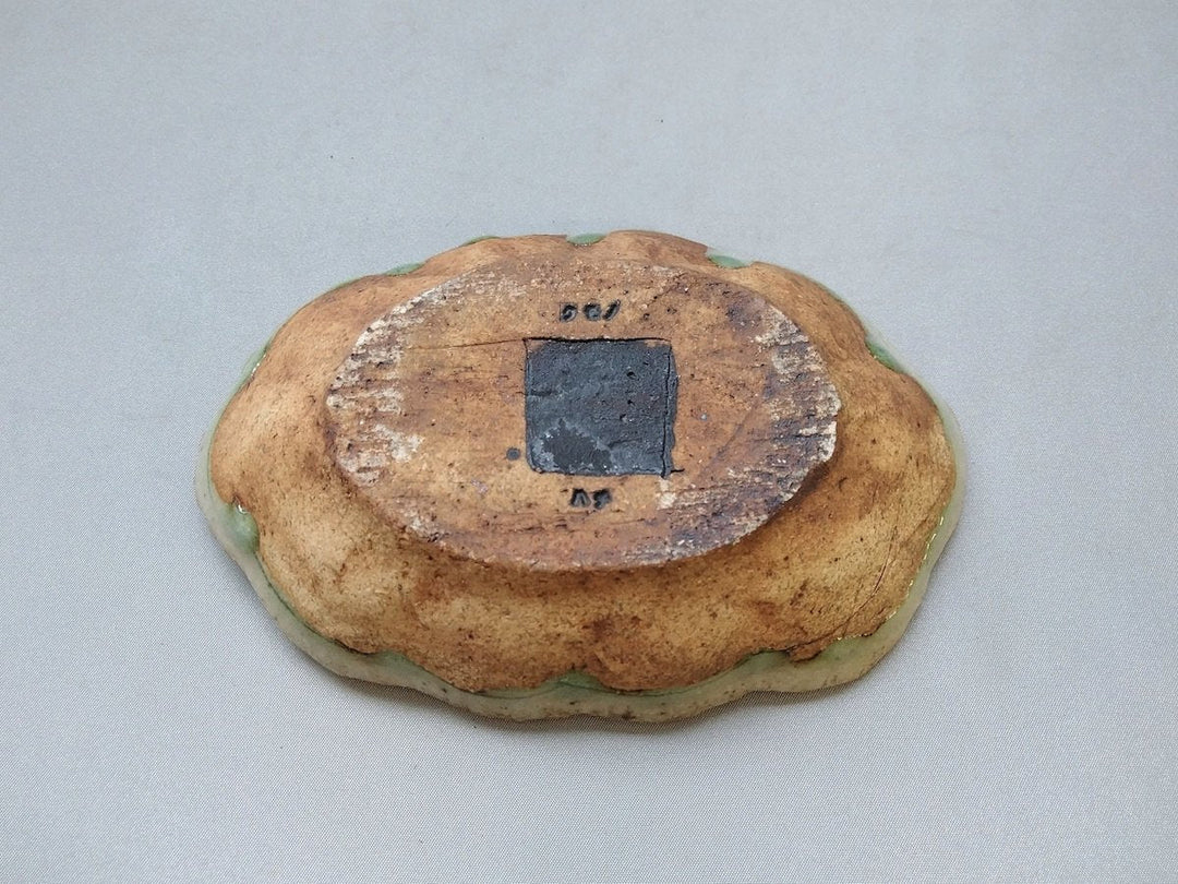 Ash Glazed wire Carved cloud-Shaped Small Bowl - Crafted By Yoshitaka Kato