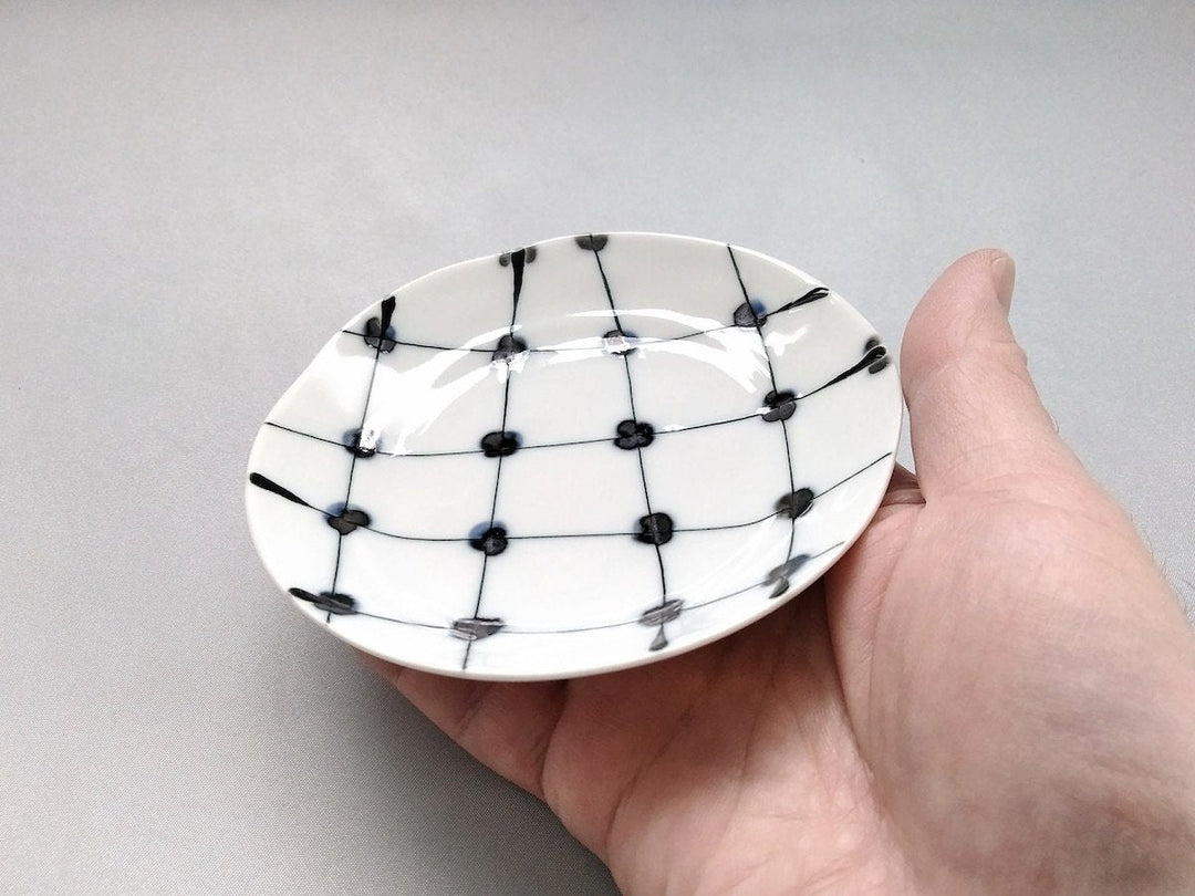Dotted Grid Pattern Small Plate - Crafted By Fukuho Kiln