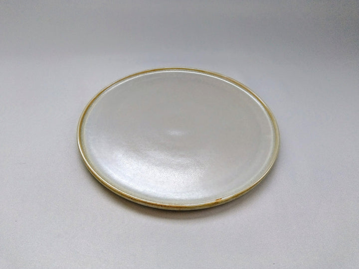 Light Rikyu 22cm Round Plate with Edge - Crafted By Toetsu Kiln
