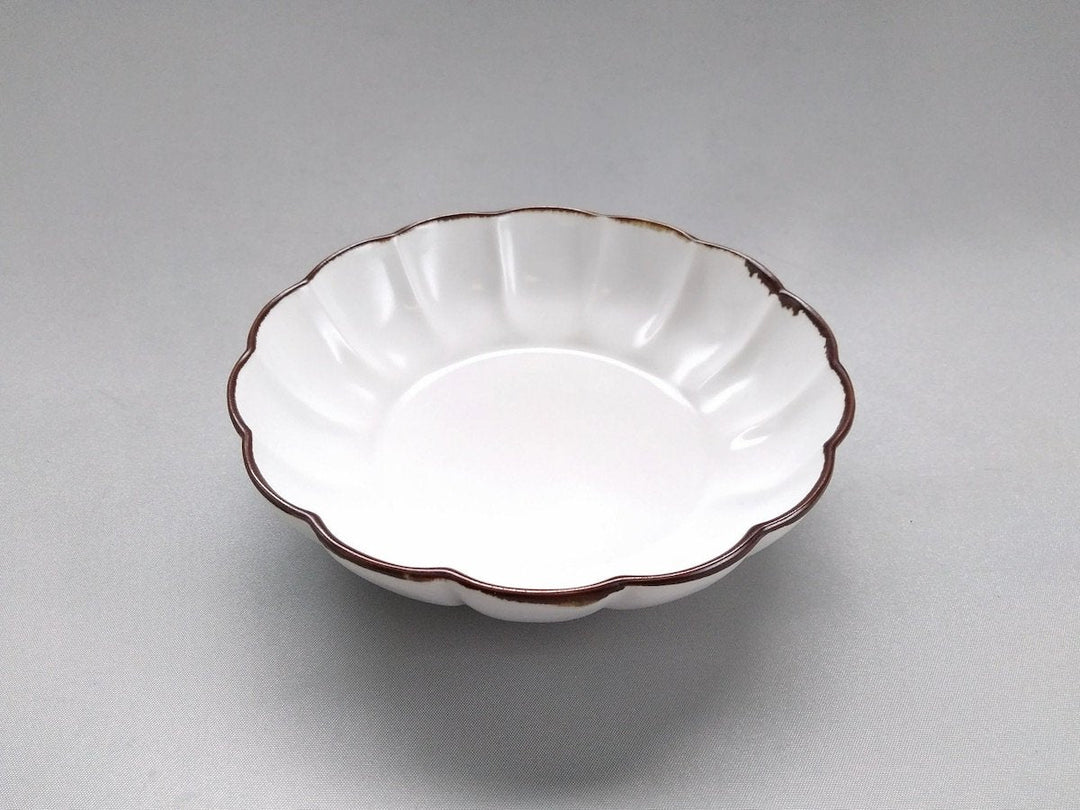 Chrysanthemum-Edged Small Bowl Rimsabi White mat - Crafted By Koyo Kiln