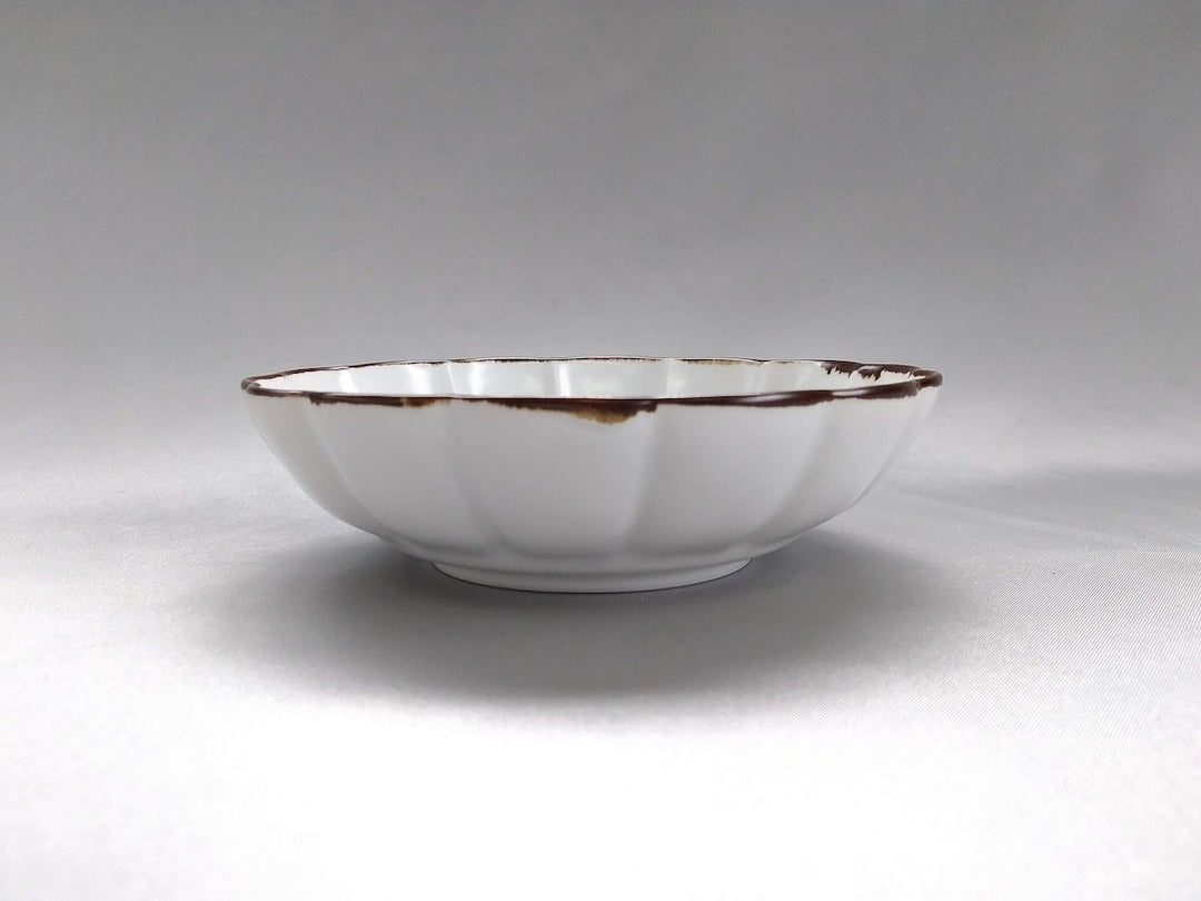 Chrysanthemum-Edged Small Bowl Rimsabi White mat - Crafted By Koyo Kiln