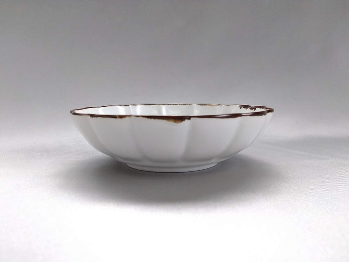 Chrysanthemum-Edged Small Bowl Rimsabi White mat - Crafted By Koyo Kiln