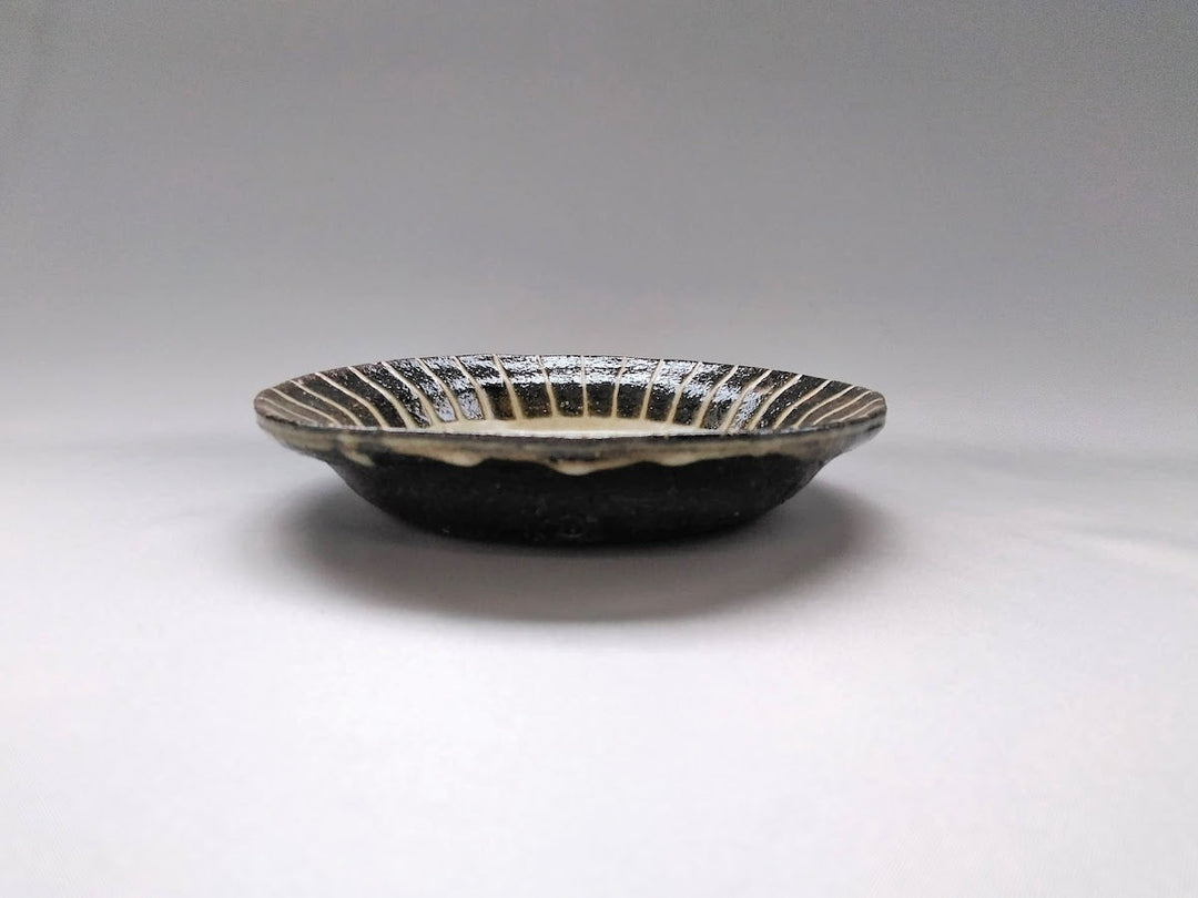Slip Trailing Rim Plate Small - Crafted By Seisaku Kusaka/Mari