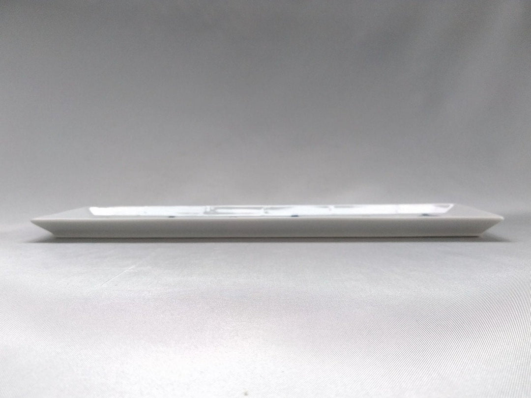 Imari Gourd Long Plate — Hand-Glazed Japanese Porcelain by Tokushichi Kiln