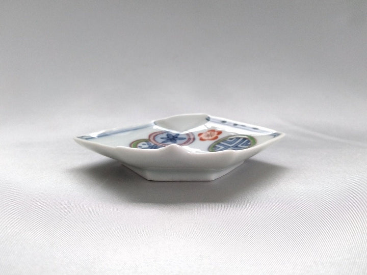 Round Pattern origami type hand Salt Plate - Crafted By Tokushichi Kiln