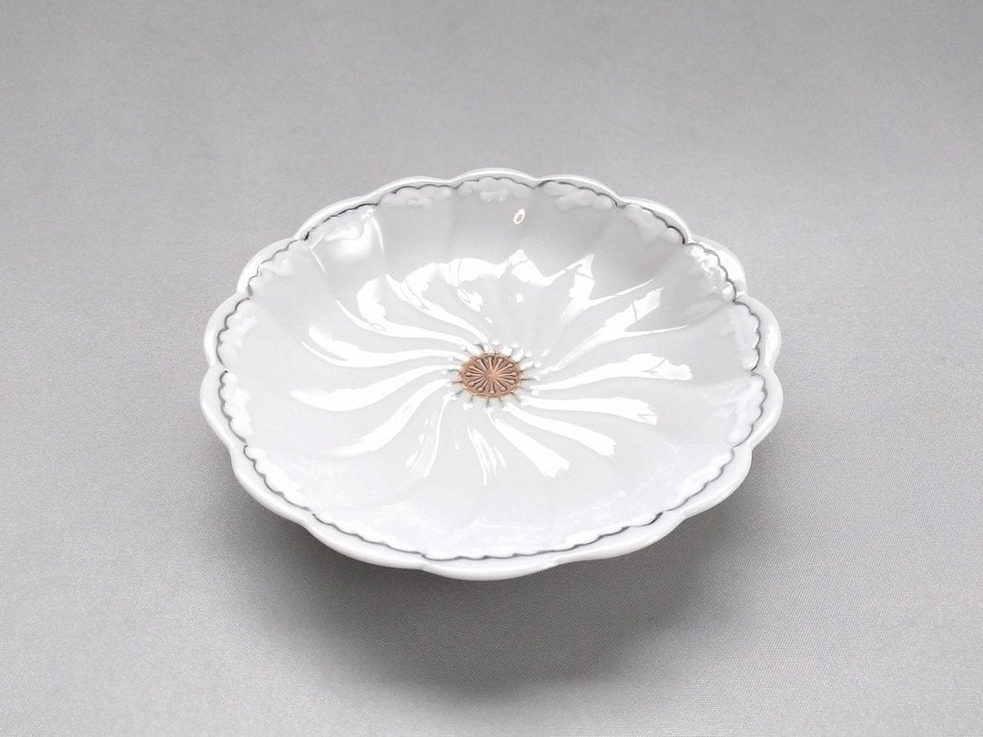 Petal Pattern 4-Sun Plate White - Crafted By Tokushichi Kiln