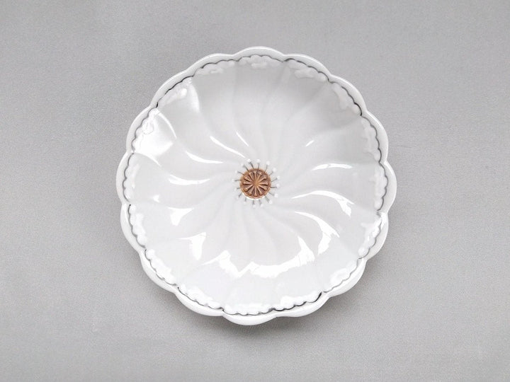 Petal Pattern 4-Sun Plate White - Crafted By Tokushichi Kiln