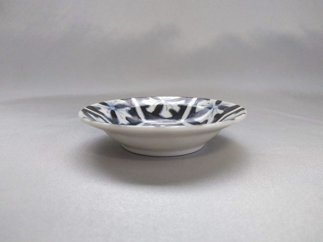 Old Underglazed ginkgo Small Plate - Crafted By Kanemon Kiln
