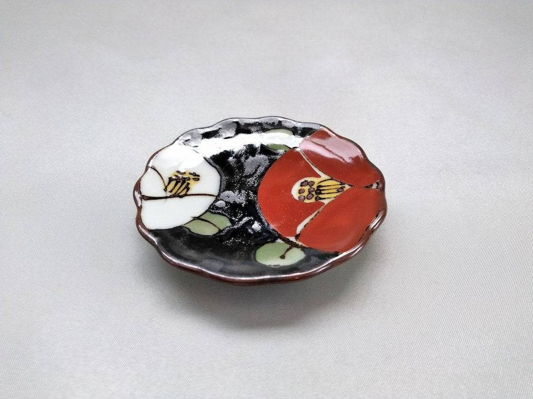Red pea Plate Camellia - Crafted By Soramoe Pottery