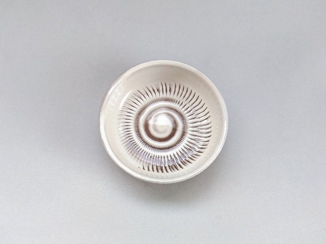 Extraordinary cut Small Plate - Crafted By Hyozan Kiln