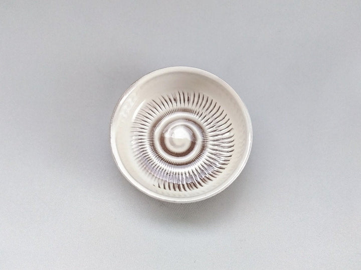 Extraordinary cut Small Plate - Crafted By Hyozan Kiln
