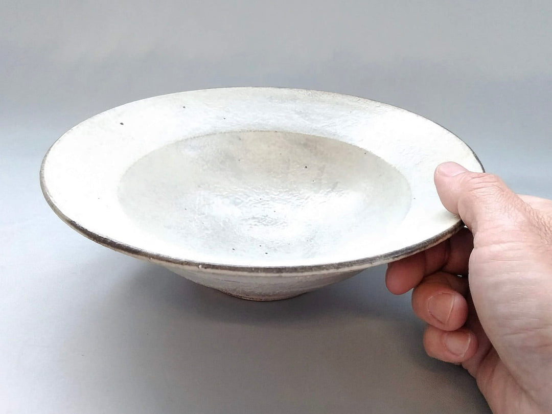 Rim Bowl White Slip L - Crafted By Yoichi Yajima