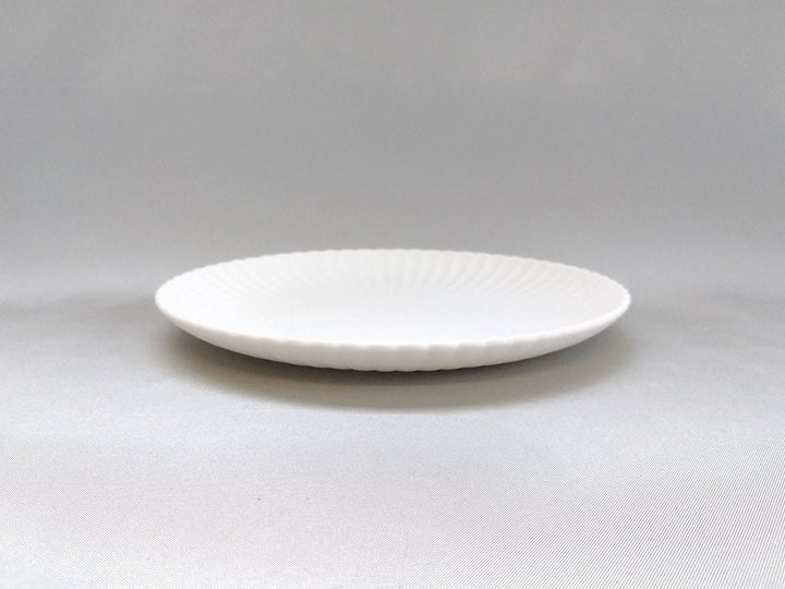Chrysanthemum-Edged Plate - Crafted By Yamahira Kiln