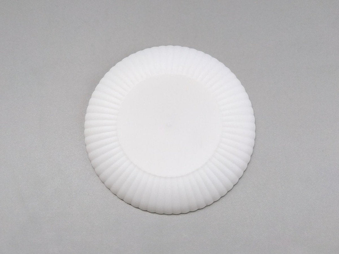 Chrysanthemum-Edged Plate - Crafted By Yamahira Kiln