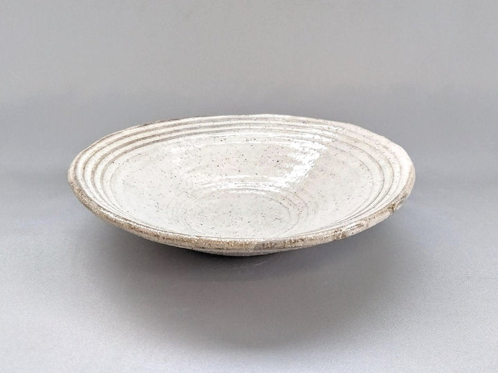 Shallow Bowl with fresh White Slip - Crafted By Masahiro Kumagai